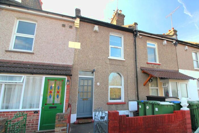 2 Bedroom Terraced House To Rent In Battle Road, Erith DA8