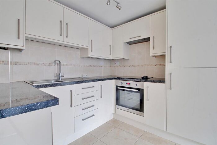 1 Bedroom Flat For Sale In Brunswick Square, Gloucester, GL1