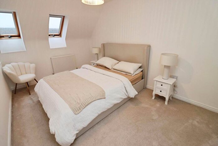 3 Bedroom Terraced House For Sale In Marshall Close, Bromborough, CH62 - Photo 12