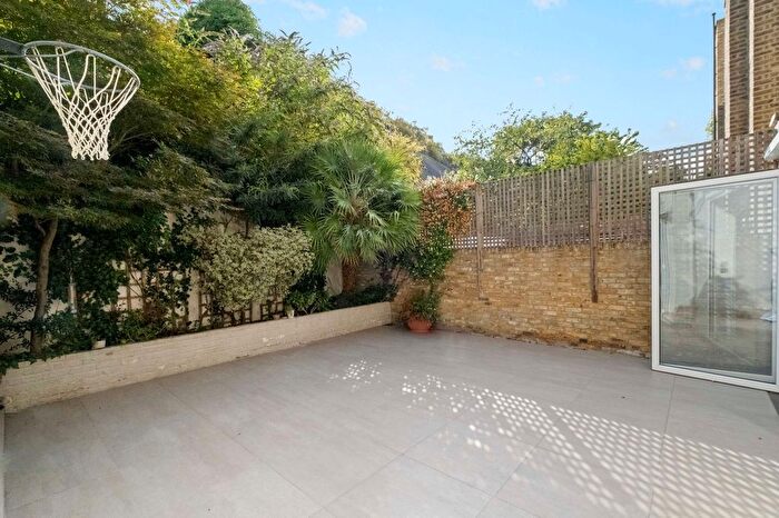 4 Bedroom Terraced House To Rent In Warwick Gardens, Kensington, W14