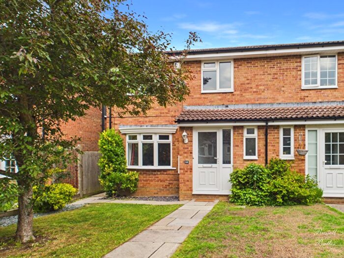 4 Bedroom Semi-Detached House For Sale In Swan Close, Buckingham, Buckinghamshire, MK18