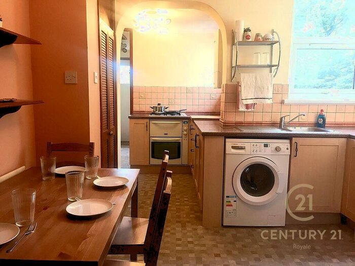 2 Bedroom Maisonette To Rent In Corporation Street London, E15