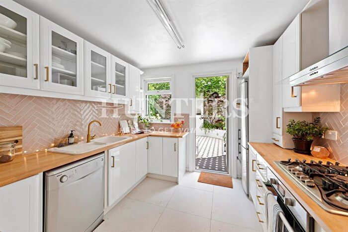 4 Bedroom House To Rent In Listria Park, London, N16