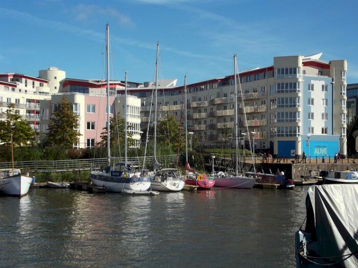 2 Bedroom Apartment To Rent In The Crescent, Hannover Quay, Bristol Harbourside, BS1