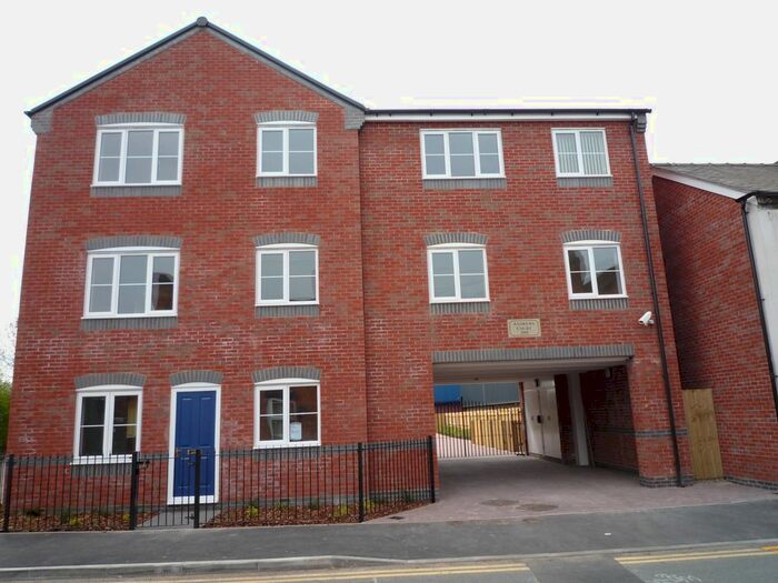 2 Bedroom Flat To Rent In Broad Street, Bridgtown, Cannock, Staffs, WS11