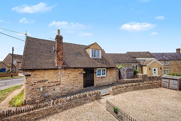 2 Bedroom Cottage To Rent In Long Hanborough, OX29