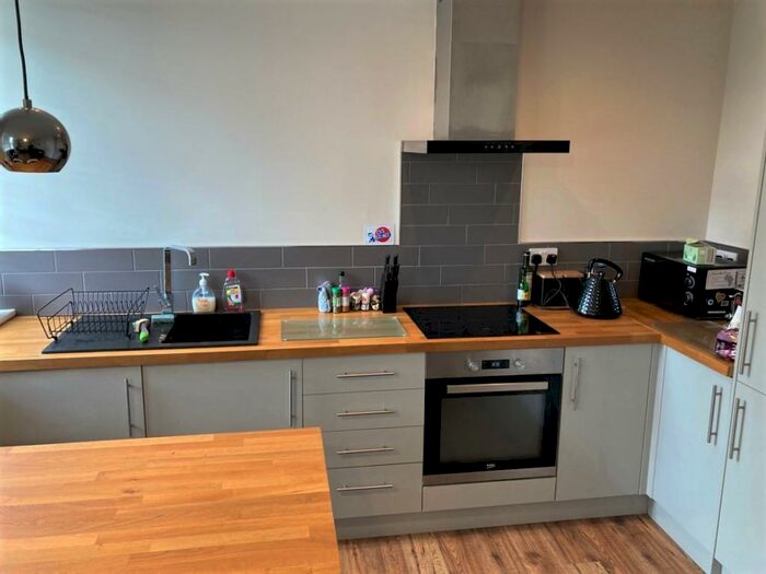 1 Bedroom Flat To Rent In Rawden Place, Cardiff(City), CF11