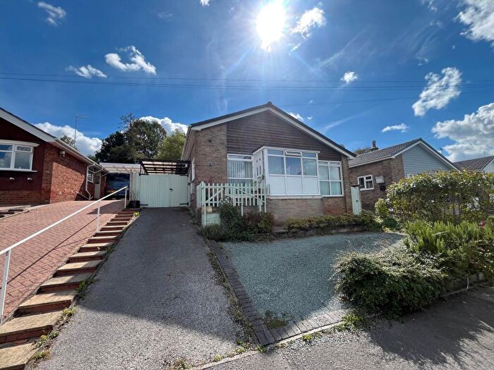 3 Bedroom Detached Bungalow For Sale In Dalebrook Road, Burton-On-Trent, DE15