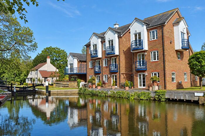 2 Bedroom Apartment To Rent In Jessamy Road, Weybridge, KT13