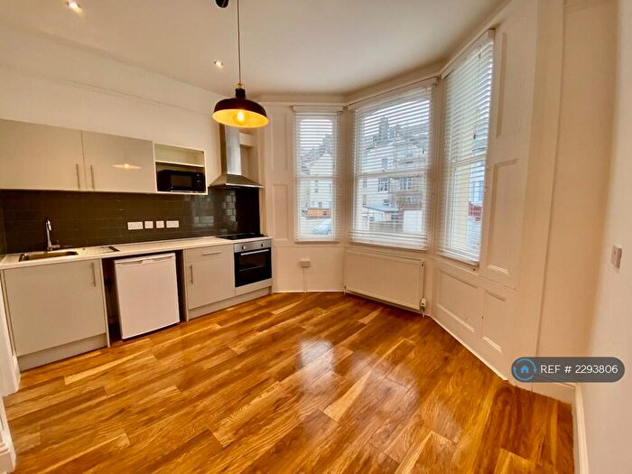 Studio To Rent In Seafield Road, Hove, BN3