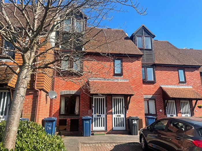 1 Bedroom Flat For Sale In Wey Road, Godalming, Surrey, GU7