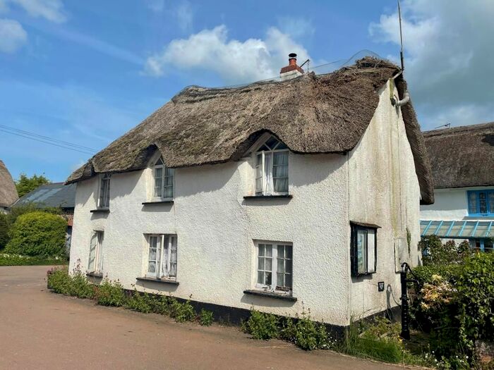 2 Bedroom Cottage For Sale In Corner Cottage, Puddington, Tiverton, Devon, EX16
