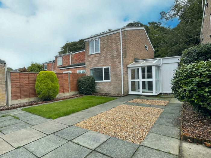 2 Bedroom Link Detached House To Rent In Alder Grove, Lytham, FY8