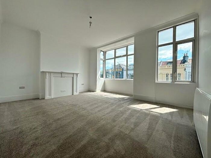 3 Bedroom Apartment To Rent In Portland Road, Hove, BN3