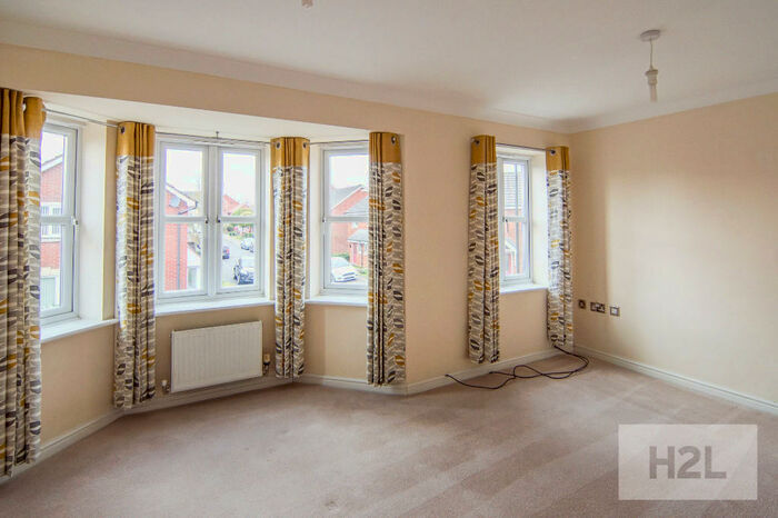 4 Bedroom Town House To Rent In Manhattan Way, Coventry, CV4