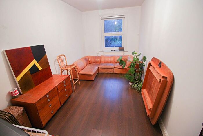 1 Bedroom Flat To Rent In Glading Terrace, Stoke Newington, N16