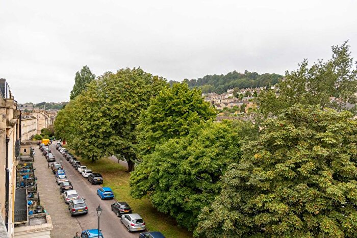 4 Bedroom Flat To Rent In Grosvenor Place, Bath, BA1