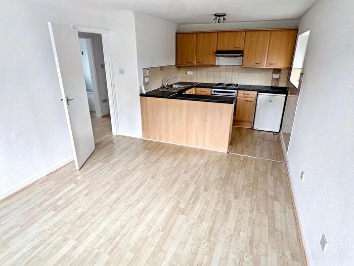 1 Bedroom Flat For Sale In School Lane Close, Sheffield, S8