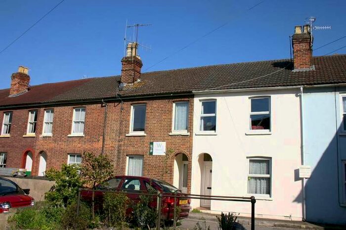 3 Bedroom Terraced House To Rent In Salisbury - Sandown Place, SP2