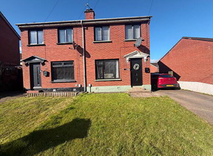 3 Bedroom Semi-Detached House For Sale In Canterbury Park, Derry, BT47