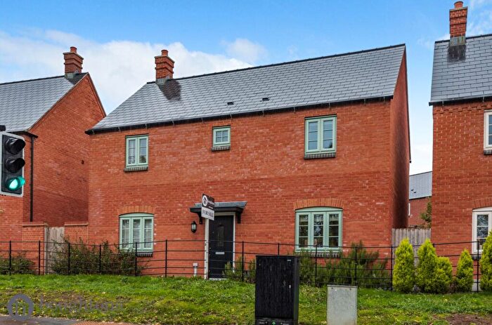 4 Bedroom Detached House For Sale In Northampton Road, Brackley, NN13