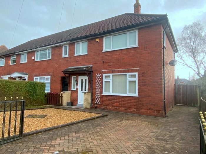 3 Bedroom Semi-Detached House To Rent In Colchester Avenue, Bolton, BL2