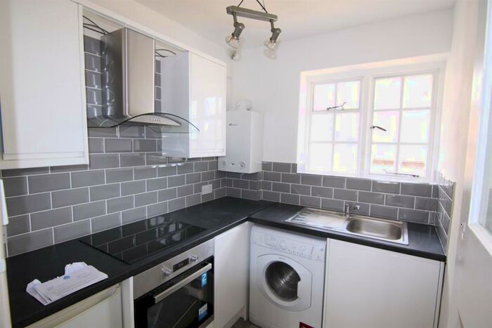 2 Bedroom Apartment To Rent In Guildford, GU2