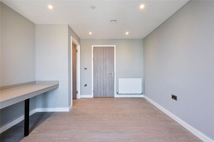 1 Bedroom Apartment To Rent In Spinners Yard, Spinners Lane, LS7