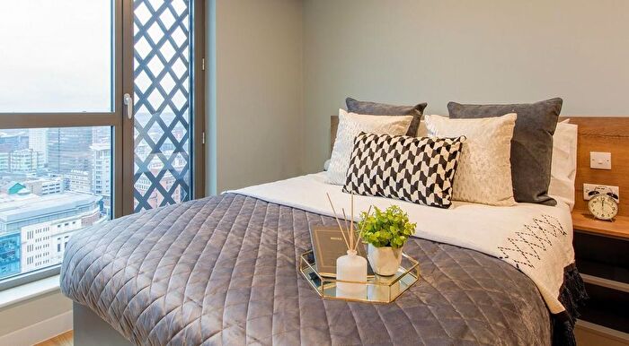 Studio To Rent In Belgrave Street, Leeds, LS2