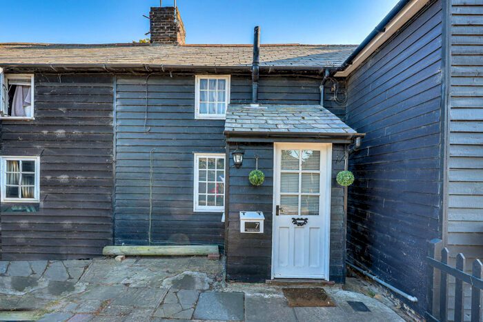 1 Bedroom Terraced House For Sale In East End, Rochford, SS4