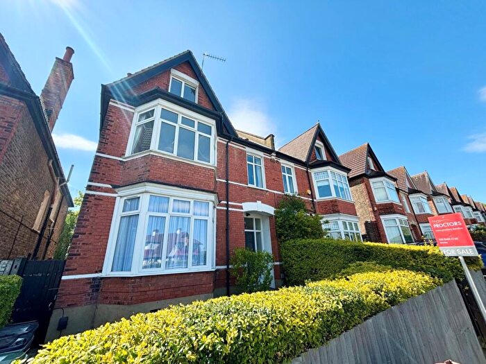 3 Bedroom Flat For Sale In Coopers Lane, London, SE12