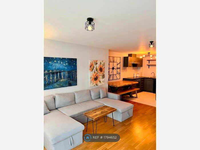 1 Bedroom Flat To Rent In Brewhouse Lane, London, SW15