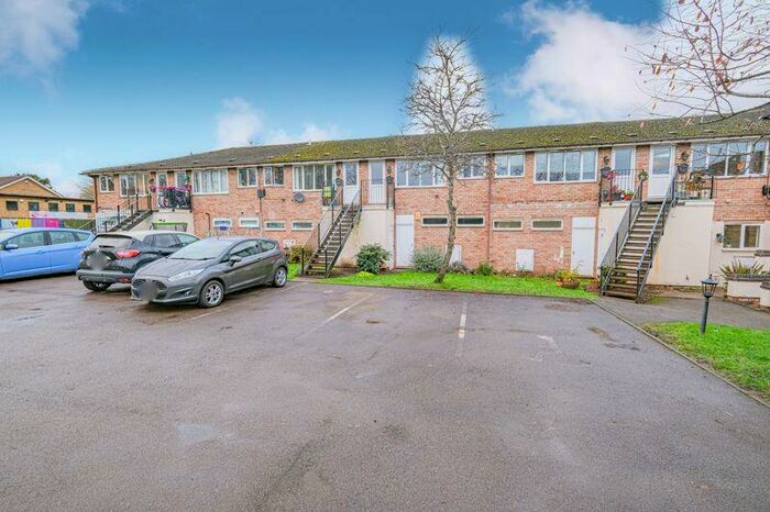 2 Bedroom Maisonette For Sale In Westwood Road, Sutton Coldfield, B73