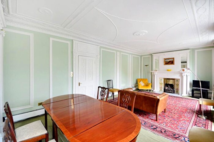 1 Bedroom Flat To Rent In Gloucester Crescent, Camden, London, NW1