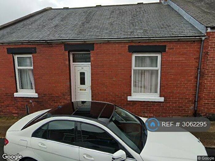 3 Bedroom End Of Terrace House To Rent In Brady St, Sunderland, SR4