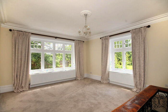 6 Bedroom Semi-Detached House To Rent In Lawrence Lane, Buckland, RH3