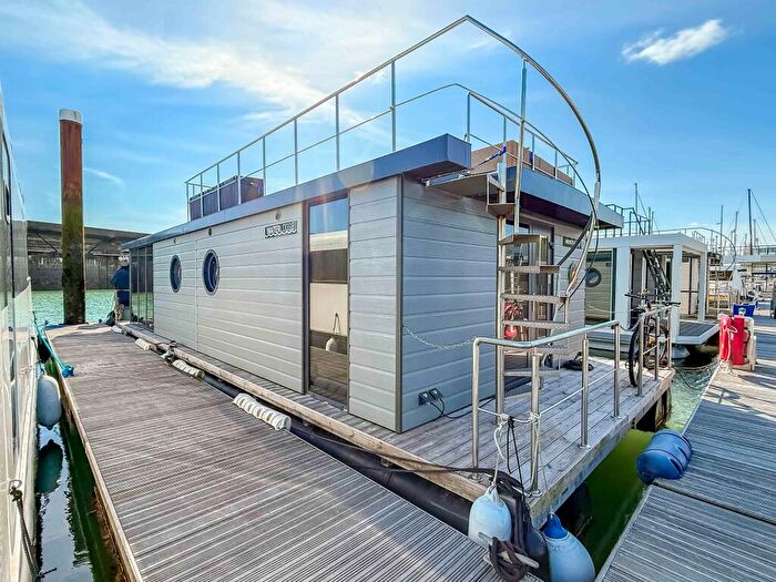3 Bedroom Apartment For Sale In Brighton Marina Village, Brighton, BN2