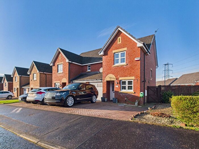 3 Bedroom Semi-Detached House For Sale In Dexter Court, Lindsayfield, East Kilbride, G75