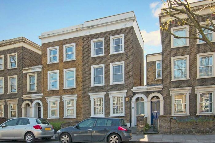 3 Bedroom Maisonette To Rent In Amersham Road, London, SE14