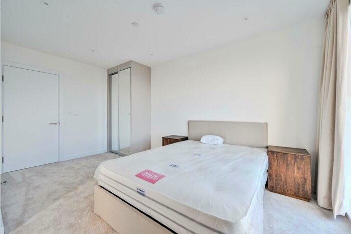 1 Bedroom Flat To Rent In Reed Avenue, Bow, London, E3