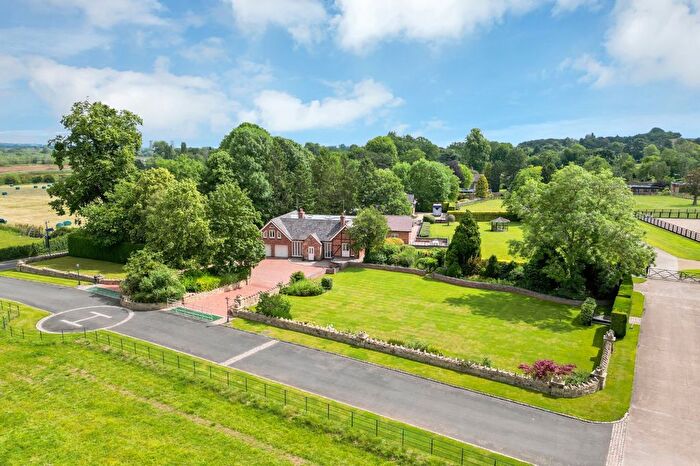 4 Bedroom Equestrian For Sale In Newton Solney, Burton-On-Trent, Derbyshire, DE15