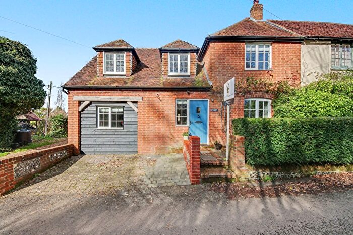 3 Bedroom Semi Detached House For Sale In Ashton Lane, Bishops Waltham, SO32