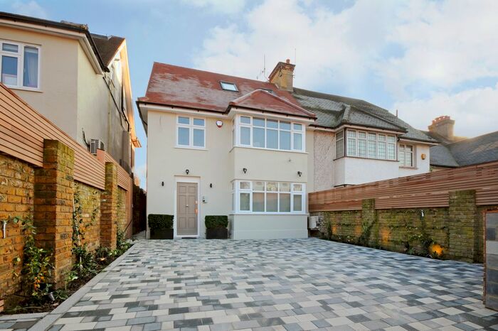 5 Bedroom Semi-Detached House To Rent In Wessex Gardens, London NW11