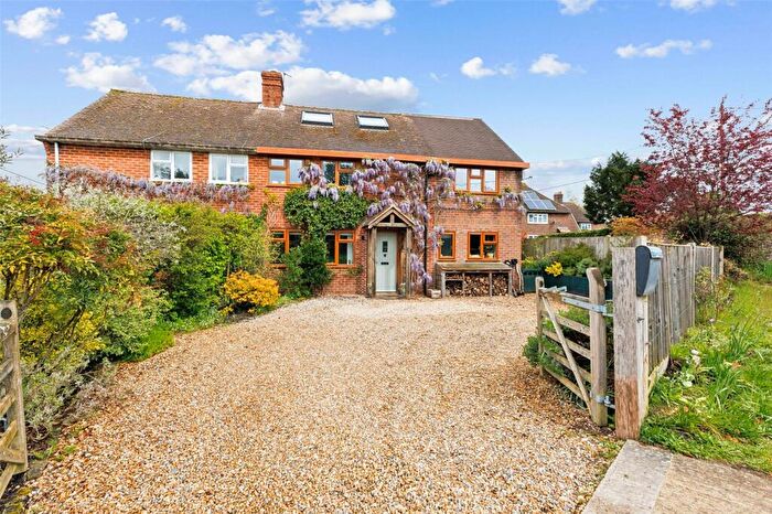 4 Bedroom Semi-Detached House For Sale In Mill Lane, Trotton, Petersfield, West Sussex, GU31