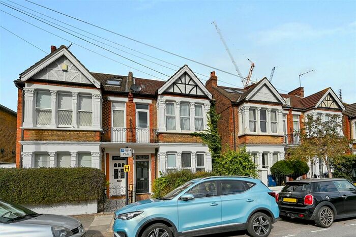 2 Bedroom Flat To Rent In Mill Hill Road, London, W3