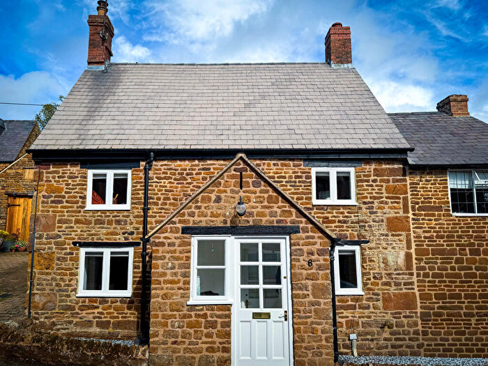 2 Bedroom Cottage To Rent In Blacksmiths Lane, Eydon, Daventry, Northamptonshire., NN11