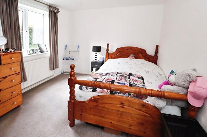 2 Bedroom Flat For Sale In Campernell Close, Brightlingsea, CO7
