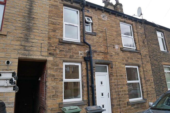 2 Bedroom Terraced House To Rent In Town End, Huddersfield, West Yorkshire, HD5