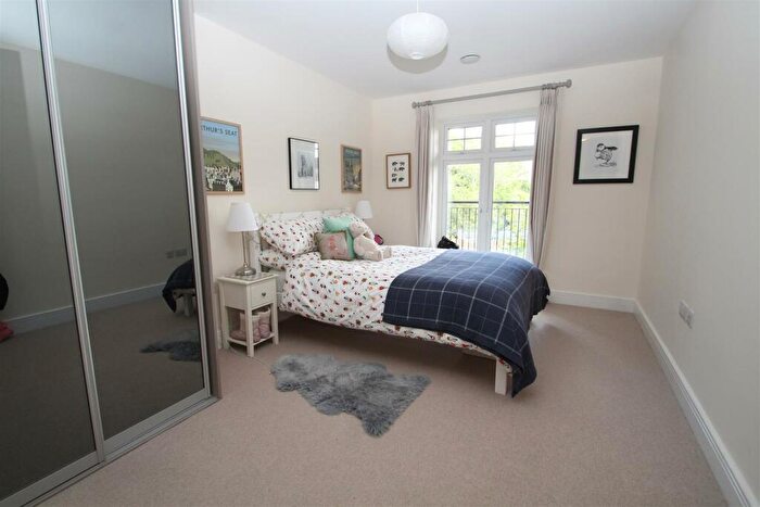 2 Bedroom Apartment To Rent In Walk Of Station, High Wycombe, HP13