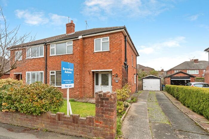 3 Bedroom Semi Detached House For Sale In Manor Drive, Chester, Cheshire, CH3